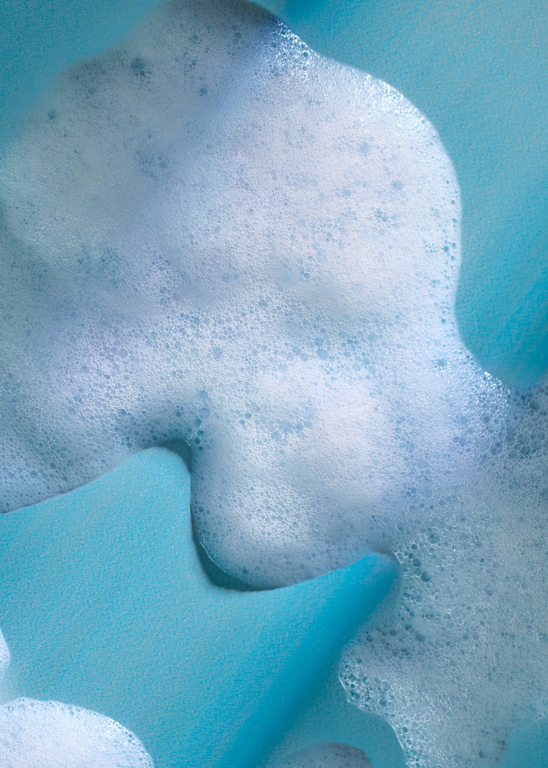 Blue Musk Foaming Gel Wash - Image 3